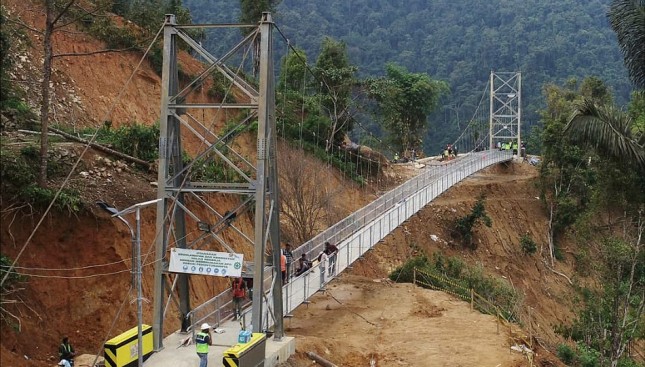 Jembatan Gantung Palopo-Toraja 