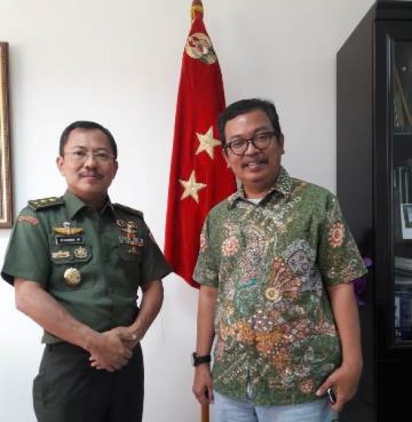 Dar Edi Yoga dan Letnan Jenderal TNI (Purn) Terawan Agus Putranto 