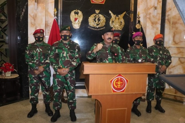 Panglima TNI Marsekal TNI Hadi Tjahjanto, S.I.P.