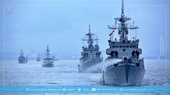 Sembilan Kapal Perang TNI AL Sukseskan Operasi Dukungan Tembakan TA 2020 di Natuna 