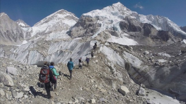 Gunung Everest, Nepal. ((Tashi Sherpa/The Associated Press) 