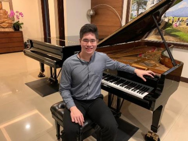 Pianis Klasik Jonathan Kuo