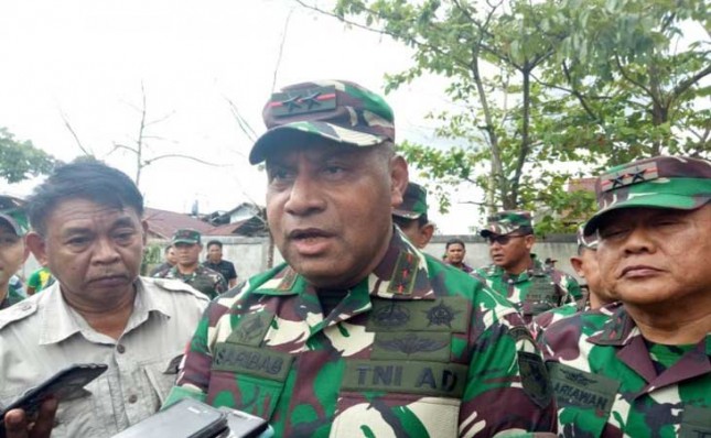 Letjen TNI Herman Asaribab 