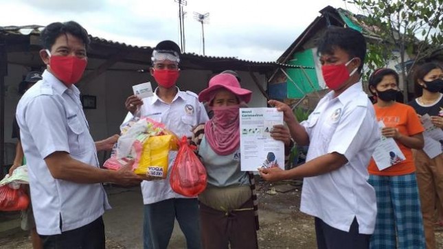 Coca-Cola Bantu Ribuan Pemulung