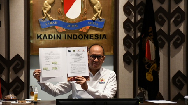 Ketua Umum Kadin Indonesia Rosan P. Roeslani seusai menandatangani MoU dengan tiga Menteri Kabinet Indonesia Maju