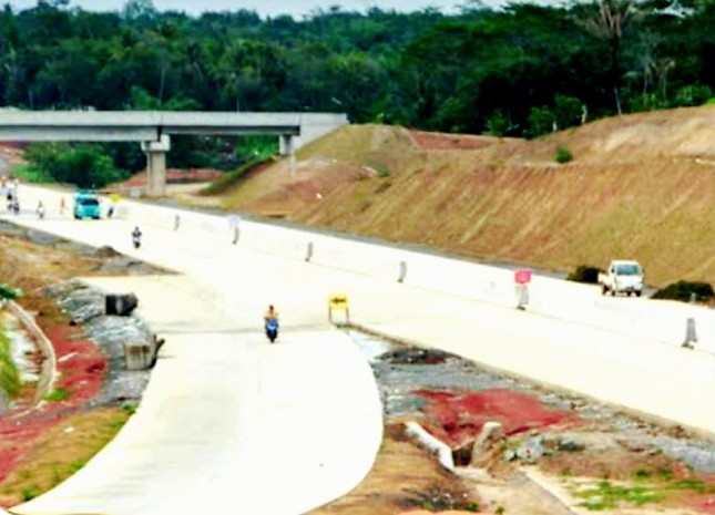 Pembangunan jalan tol Serang - Panimbang