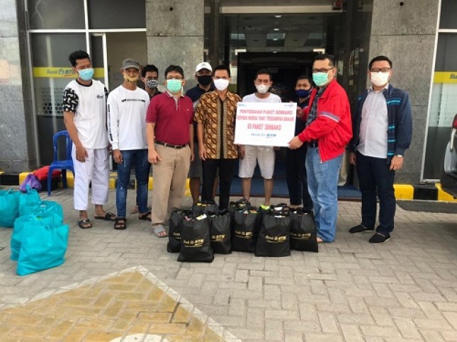 Bank BTN Ulurkan Bantuan Kemanusiaan Untuk Korban Bencana Di Sulawesi Barat dan Kalimantan Selatan