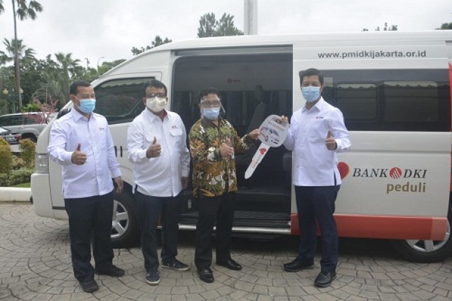 Berikan dukungan kepada PMI DKI Jakarta, Bank DKI melalui program Corporate Social Responsibility menyerahkan satu mobil unit donor darah yang digunakan sebagai kendaraan operasional kegiatan kemanusiaan PMI