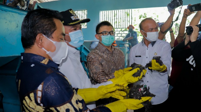 Pemkot Tegal resmikan pusat daur ulang sampah