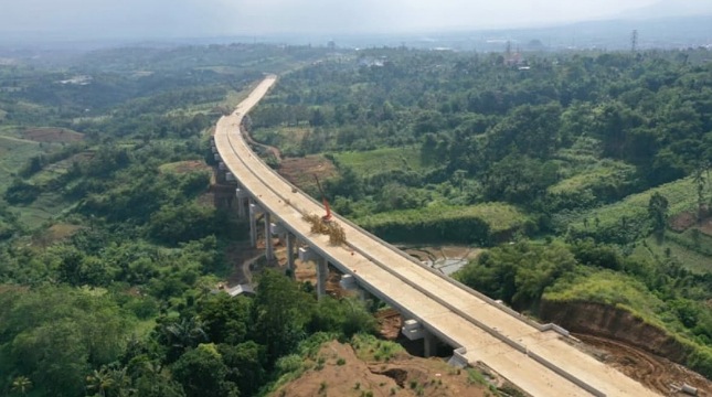 Konstruksi Jalan Tol Ciawi-Sukabumi 
