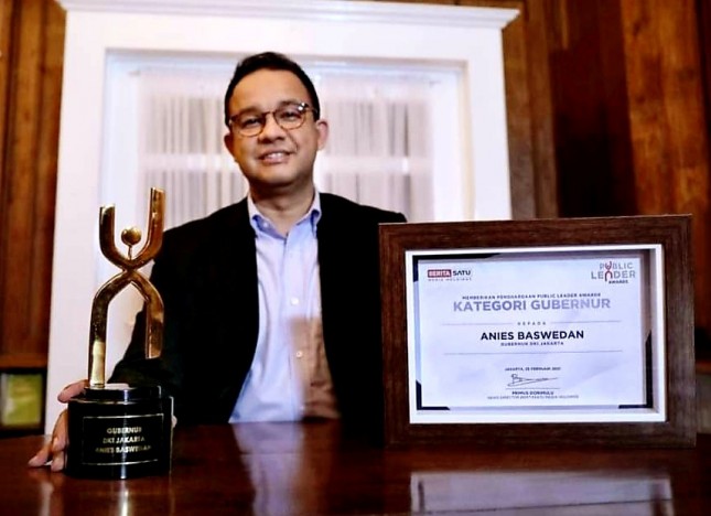 Gubernur Jakarta Anies Baswedan Raih Penghargaan Public Leaders Award