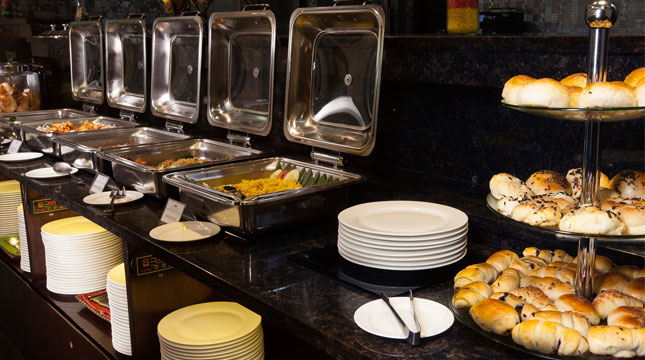 Menu Buffet di Hotel Oak Tree Urban Mahakam
