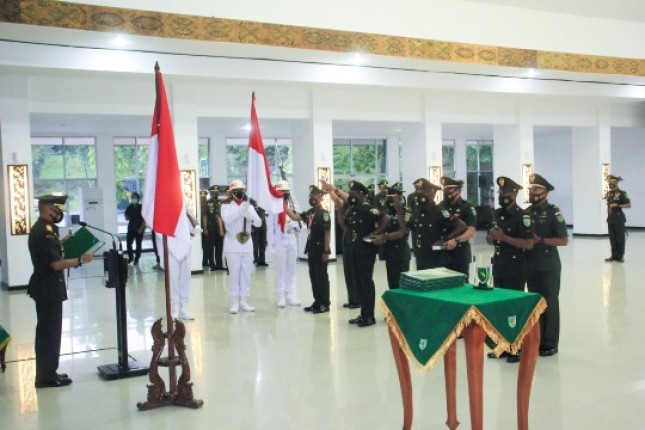 Pelantikan Prajurit TNI AD di Papua
