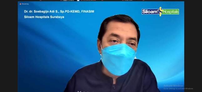 Dr. dr. Soebagijo Adi Soelistijo, SpPD-KEMD, FINASIM Siloam Surabaya
