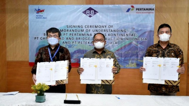 Pertamina Trans Kontinental Kembangkan Bisnis Bersama China Road and Bridge Construction Indonesia