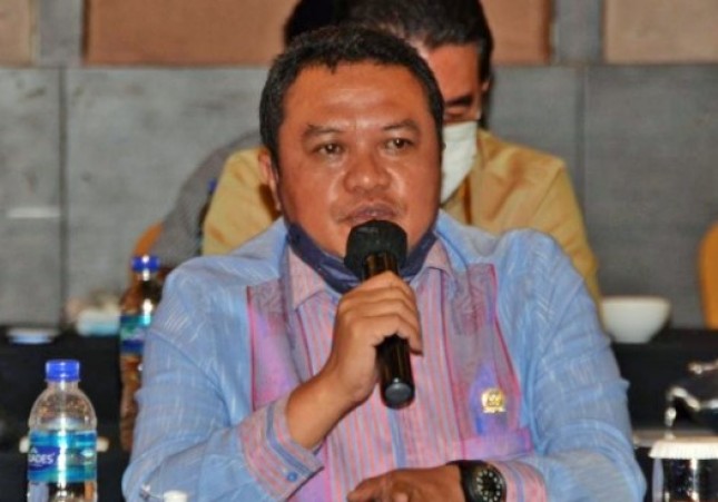 Anggota Komisi VI DPR RI Lamhot Sinaga saat rapat Kunjungan Kerja Komisi VI DPR RI