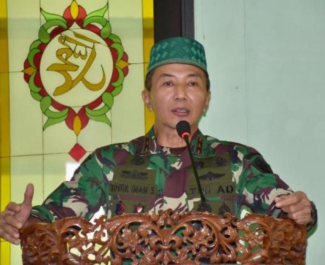 Mayjen TNI Totok Imam Santoso 
