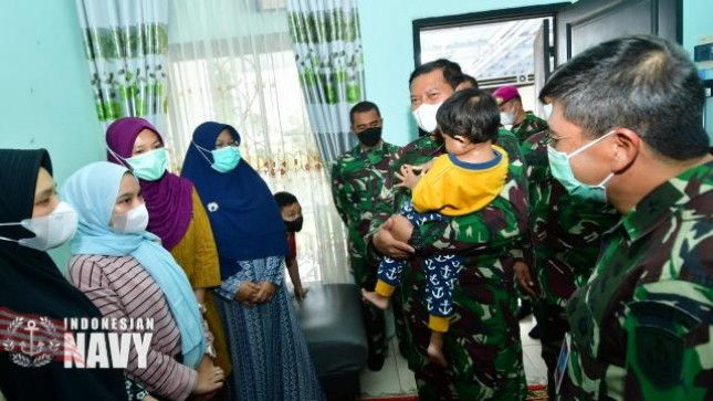 KASAL Laksamana Yudo Kunjungi Keluarga Korban KRI…