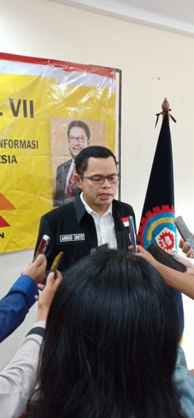 Wasekjen DPP KSPSI Pimpinan Yoris Raweyai, Arnold Sihite, kepada wartawan di Jakarta jelang peringatan Hari Buruh Internasional, Jumat (1/5/2021).
