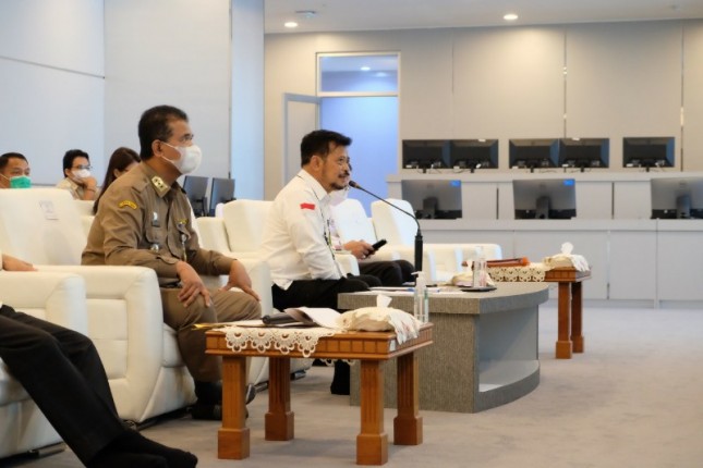 Menteri Pertanian Syahrul Yasin Limpo bersama Dirjen Tanaman Pangan