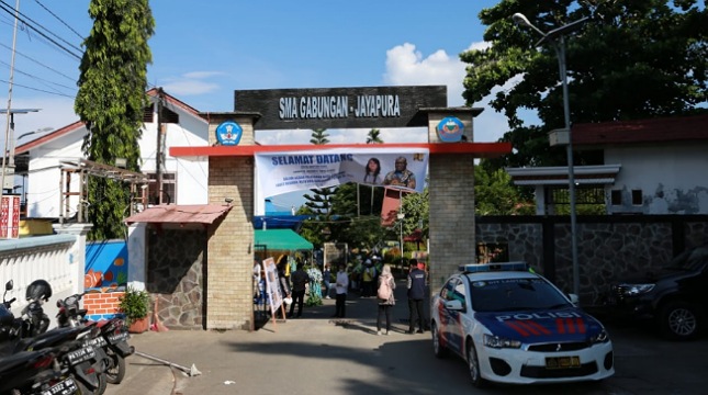Rehabilitasi SMA Gabungan Jayapura