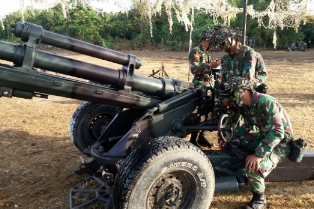 Prajurit Batalyon Howitzer 2 Marinir Dukung Pelaksanaan…