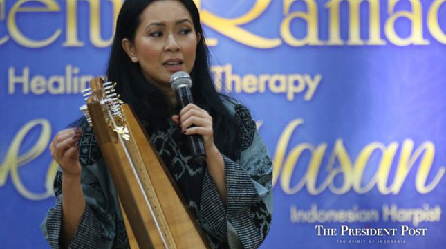  Maya Hasan Tampil Memukau di Music For Healing di Senior Living DKhayangan Jababeka (Foto:http://thepresidentpostindonesia.com)