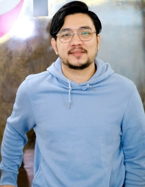 Ahmad S. Hasibuan, Direktur Utama Ezy