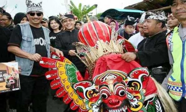 Menpar Arief Yahya promosikan tradisi lebaran Barong Ider di Banyuwang (Foto Ist)