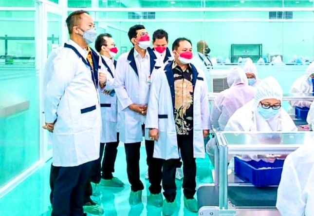 Menperin Agus Kunjungi Pabrik Alkes