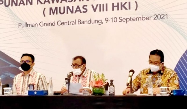 Musyawarah Nasional Himpunan Kawasan Industri Indonesia VIII dilaksanakan pada tanggal 9 - 10 September 2021 di Hotel Pullman, Bandung. 