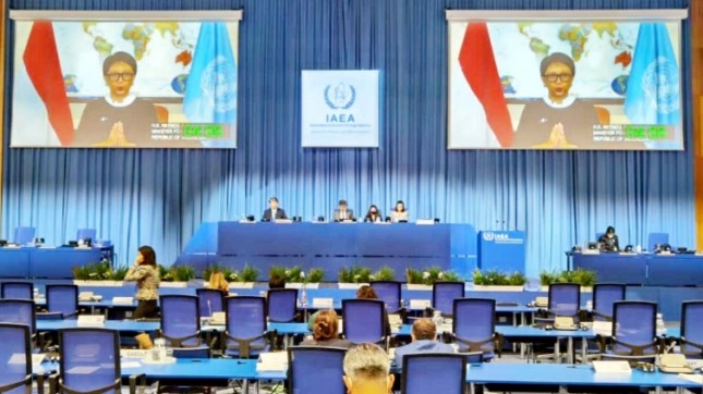 Menlu Retno Dihadapan Delegasi IAEA