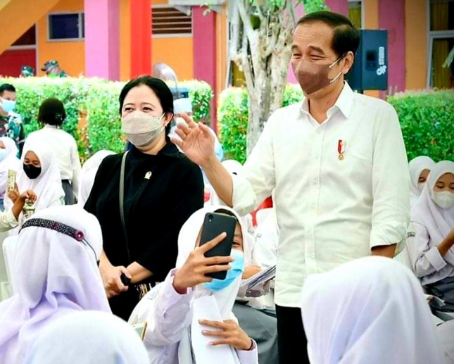 Jokowi dna Puan Maharani di Banten