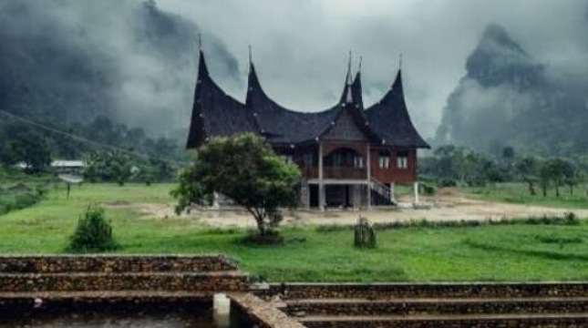 Rumah adat Sumatera Barat