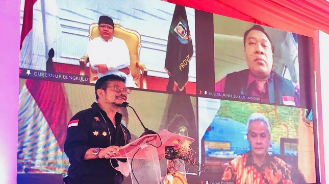 Menteri Pertanian Syahrul Yasin Limpo berbicara di depan para Gubernur