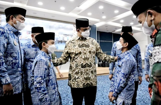 Gubernur Anies Lepas 50 Kafilah DKI Jakarta ke STQ Maluku