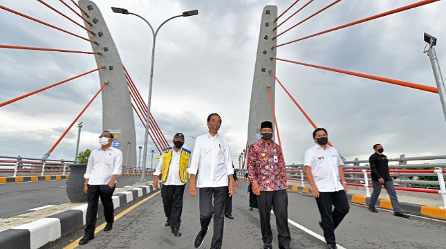 Presiden Jokowi Resmikan Jembatan Sei Alalak
