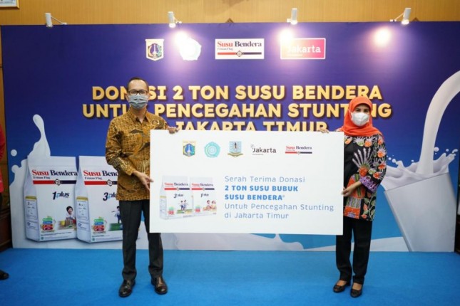 Penyaluran Donasi 2 Ton Susu Bubuk Pertumbuhan Susu Bendera dari PT Frisian Flag Indonesia (FFI) di Wilayah Jakarta Timur (ist)