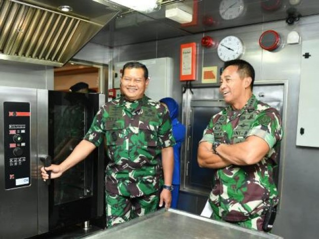 KASAL Laksamana TNI Yudo Margono dan panglima TNI Andika Perkasa