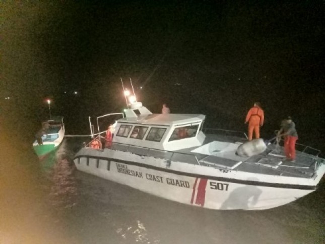 Bakamla RI Temukan Longboat Mati Mesin di Tual (Foto Dok Bakamla)