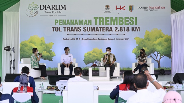 Penanaman Trembesi Tol Trans Sumatera