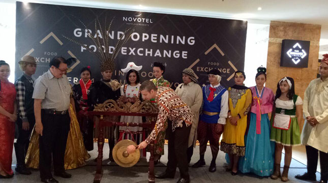 Grand Opening Food Exchange Novotel Mangga Dua Square, Jakarta (Chodijah Febriyani/Industry.co.id)
