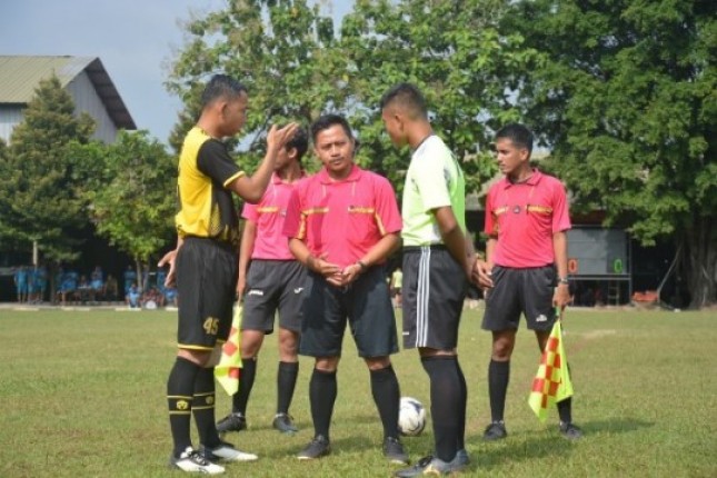 Pertandingan Sepak Bola Danmenbanpur 1 Marinir Cup