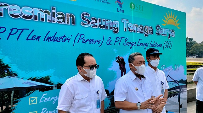 Walikota Bandung Resmikan Tenaga Surya Len dan SEI