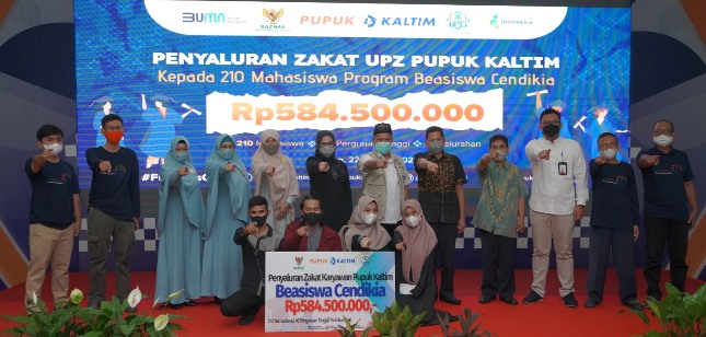 UPZ PKT Salurkan Beasiswa Bagi 210 Mahasiswa Bontang Senilai Rp584,5 Juta