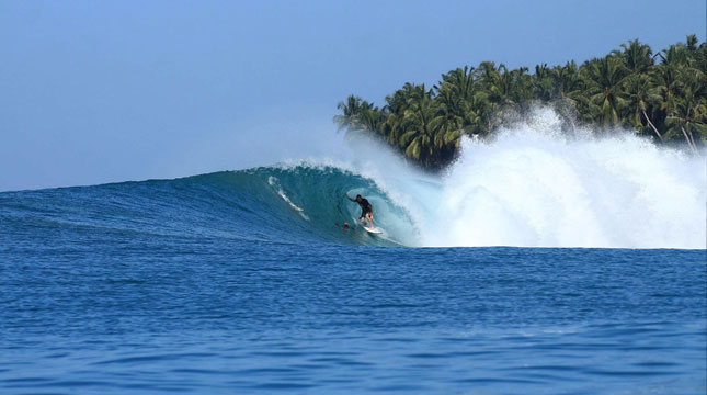Nias Selatan Open Surfing Contest di Pantai Sorake, Sumatera Utara (Foto:mediarajawalinewsonline)