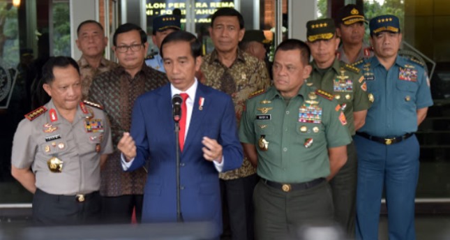 729 Praspa TNI-Polri Dilantik Presiden Jokowi Di Istana…