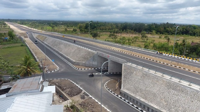 Kementerian PUPR Targetkan Pembangunan Jalan Nasional…