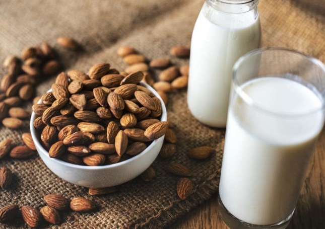 Susu Almond (Ist)