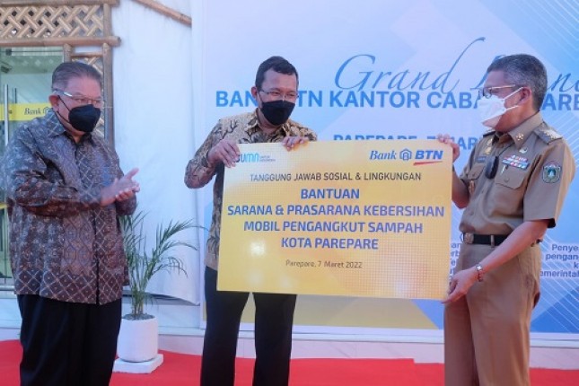 PT Bank Tabungan Negara (Persero) Tbk atau BTN menyerakan bantuan Tanggung Jawab Sosial dan Lingkungan (TJSL) ke kota Parepare, Sulawesi Selatan pada Senin (7/3). Acara tersebut dihadiri langsung oleh Walikota Parepare Taufan Pawe. 